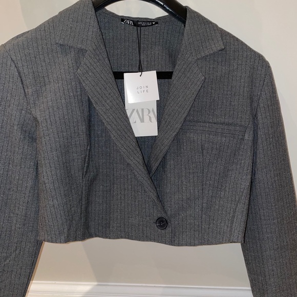 Vintage style Pinstriped blazer style crop shirt - Picture 8 of 9